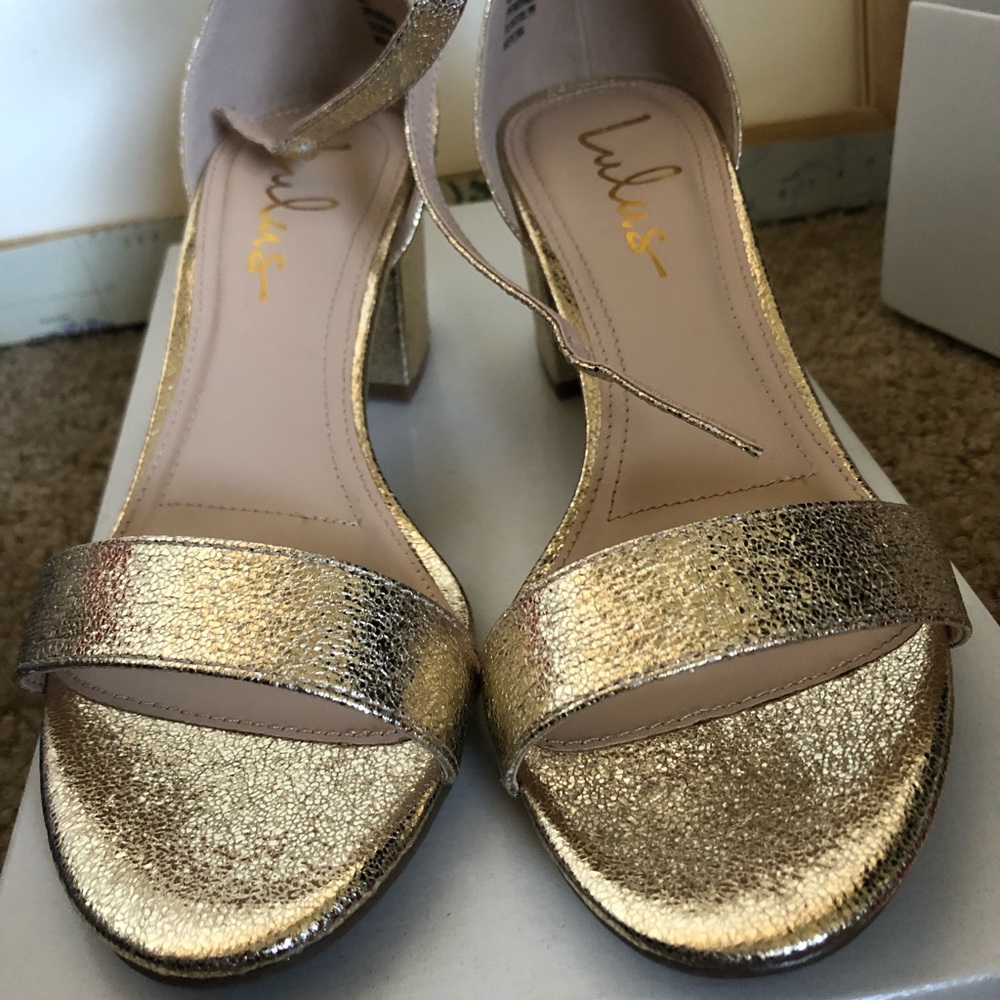 Lulus gold party heels! Never worn!